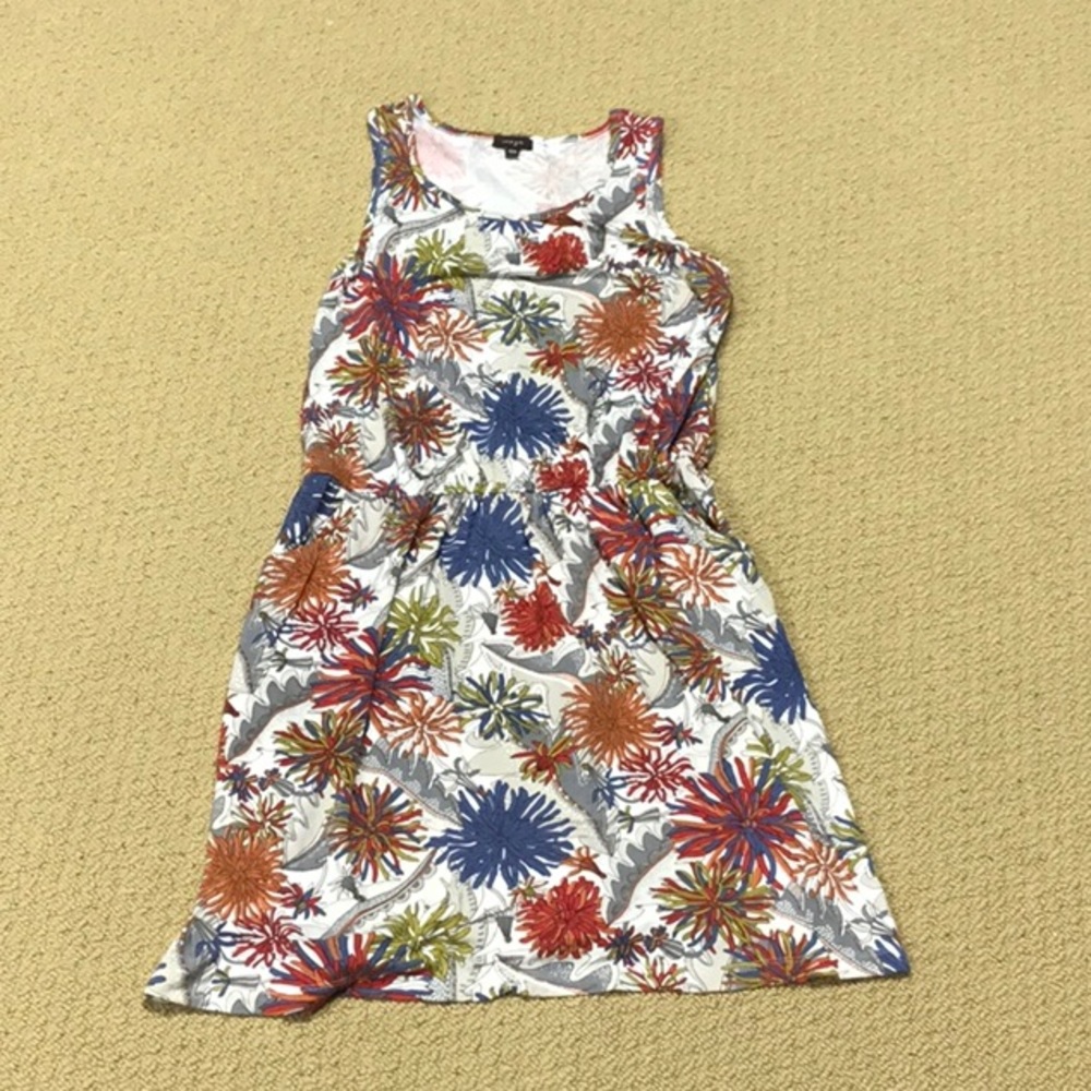 Girls summer dress with pockets